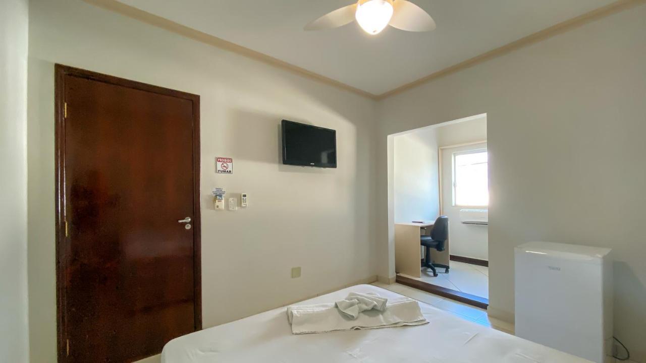 Center Plaza Hotel Кристалина Екстериор снимка